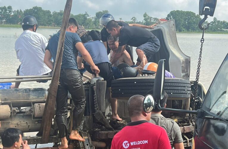 [VIDEO] TÀI XÊ CÔNG TY SỮA RA ĐI MÃI MÃI DO LẬT XE