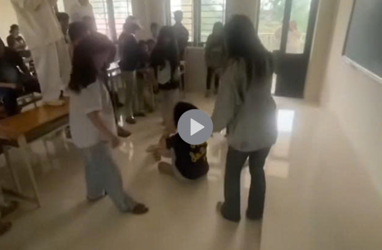 [VIDEO] NỮ SINH BỊ HỘI ĐỒNG TRƯỚC MẶT NHIỀU NỮ SINH KHÁC