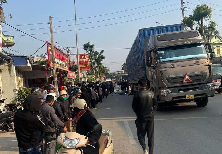 [Vieo] camera nhà dân ghi lại vụ TNGT tại Như Thanh